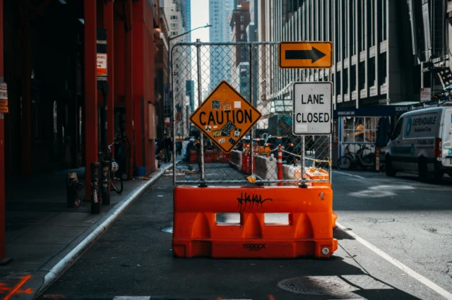 Instagram POST 07 04 — UNSTAGED · SERIE /002 · MOMENT /017 · ARCHIVE ID S002-M017 · SOURCE L014-M031.